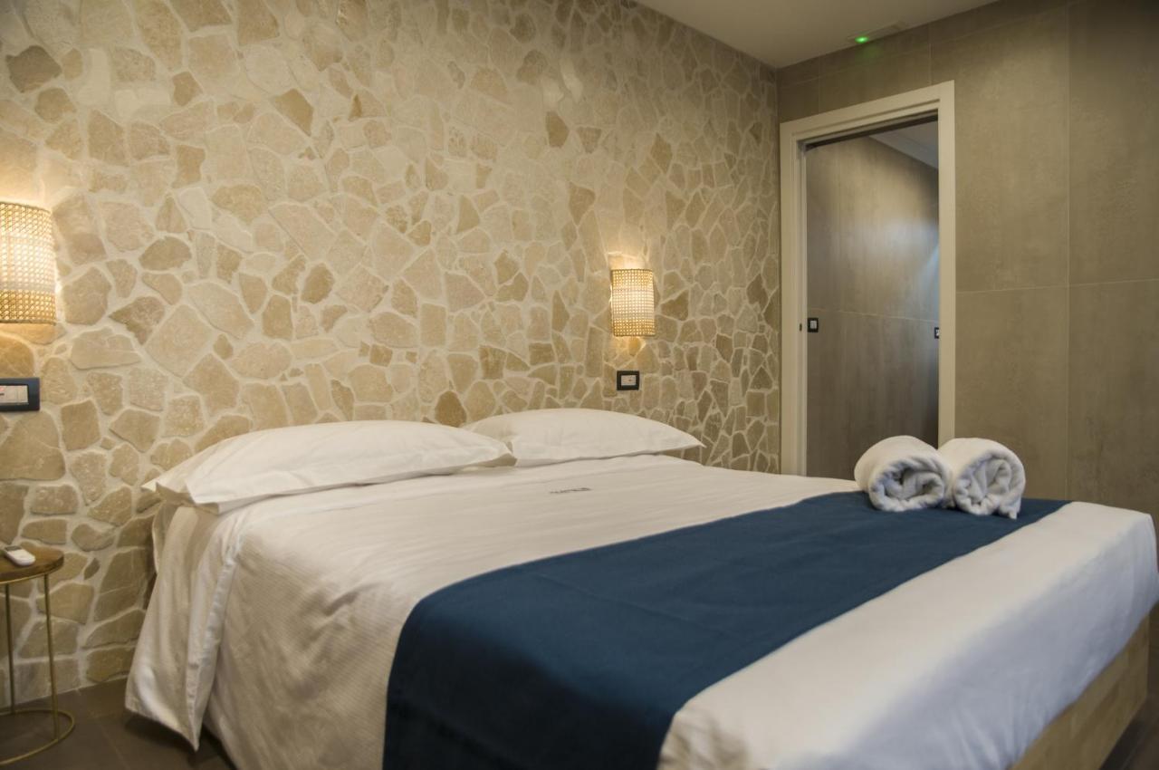 Suite 18 Luxury Apartments Bari Eksteriør bilde