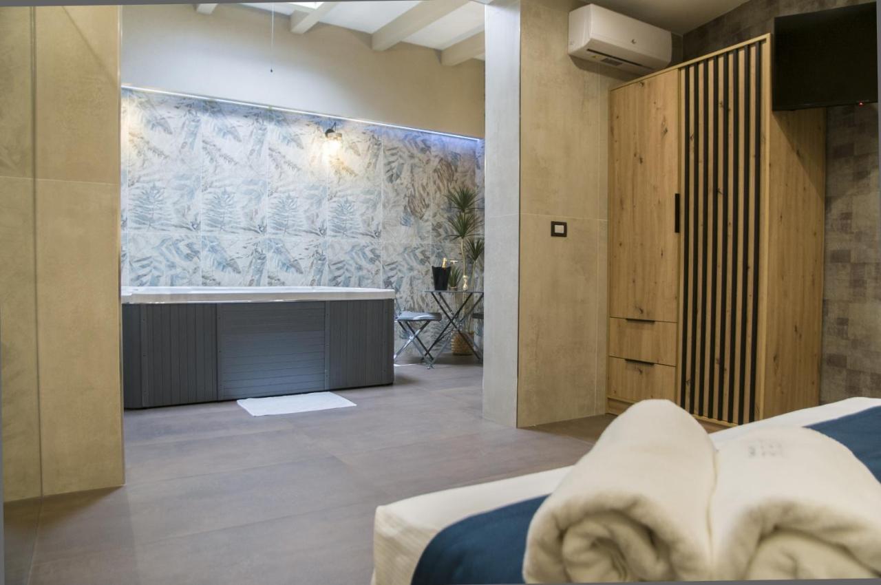 Suite 18 Luxury Apartments Bari Eksteriør bilde