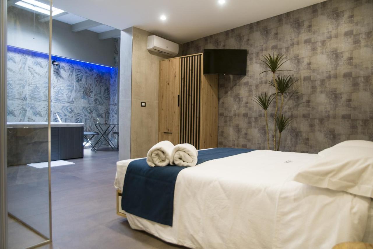 Suite 18 Luxury Apartments Bari Eksteriør bilde
