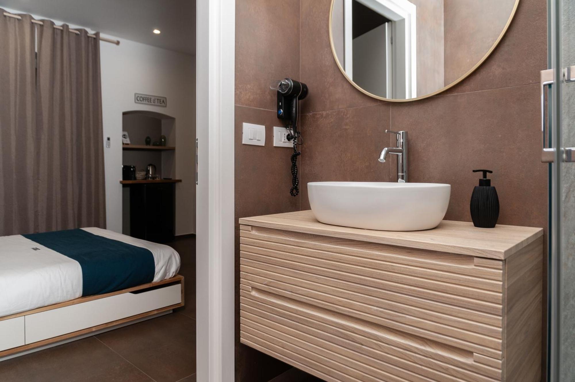 Suite 18 Luxury Apartments Bari Eksteriør bilde