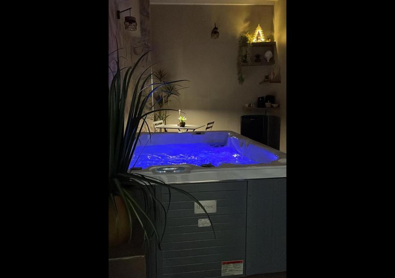 Suite 18 Luxury Apartments Bari Eksteriør bilde