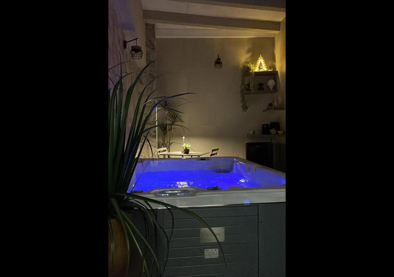 Suite 18 Luxury Apartments Bari Eksteriør bilde
