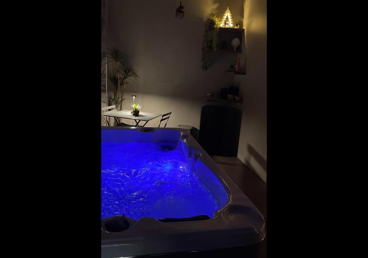 Suite 18 Luxury Apartments Bari Eksteriør bilde